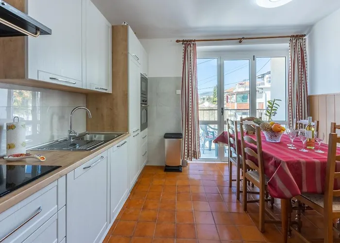 Apartment Mira \