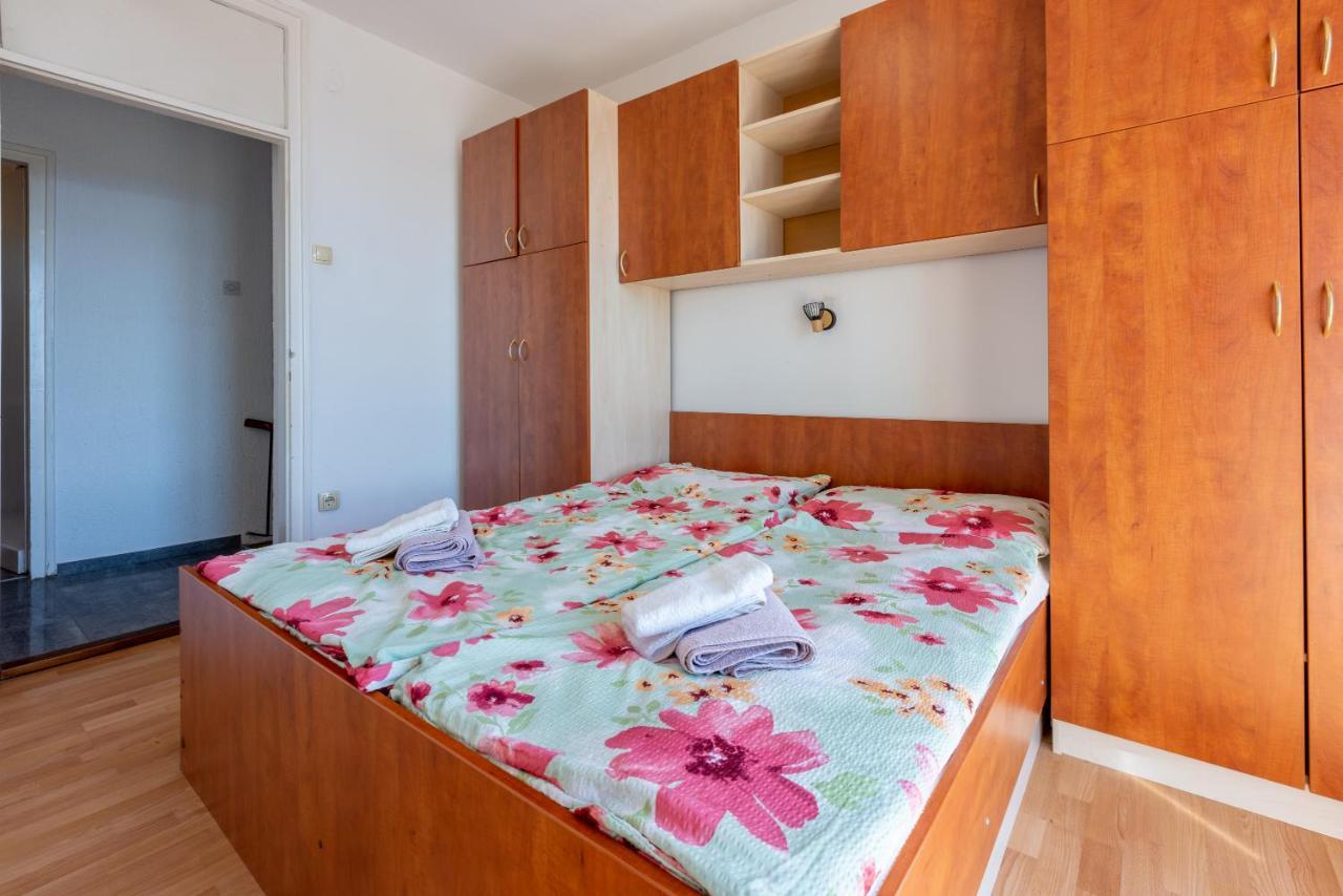 Apartment Mira 