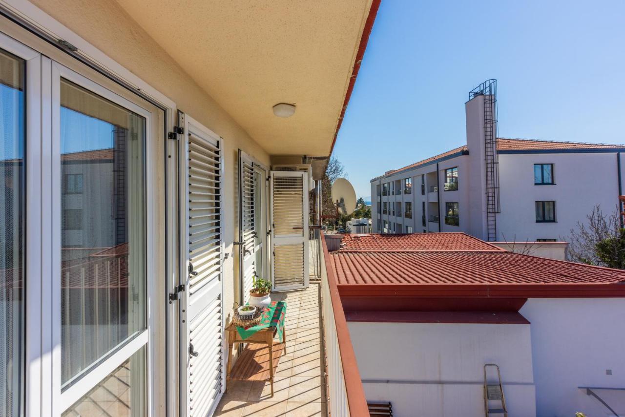 Apartment Mira 