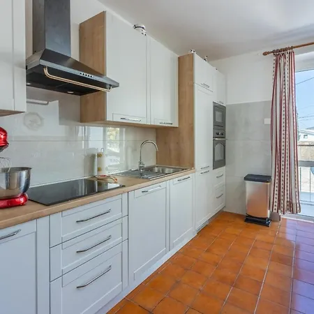 Apartment Mira 