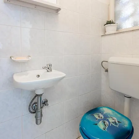Apartment Mira 